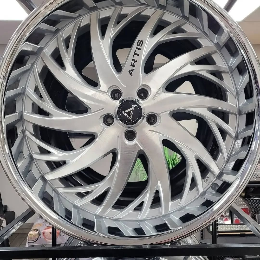 287079086_439128390941853_1335016770415645974_n LEXANI and ARTIS Rims 20"–28" Pallet – Wholesale - Image 3