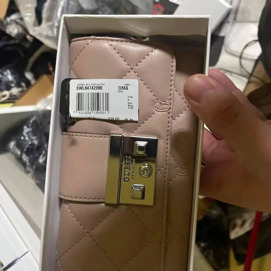 293670159_457272412893803_6061375249605243767_n Named Brand Purses Pallet - Image 3