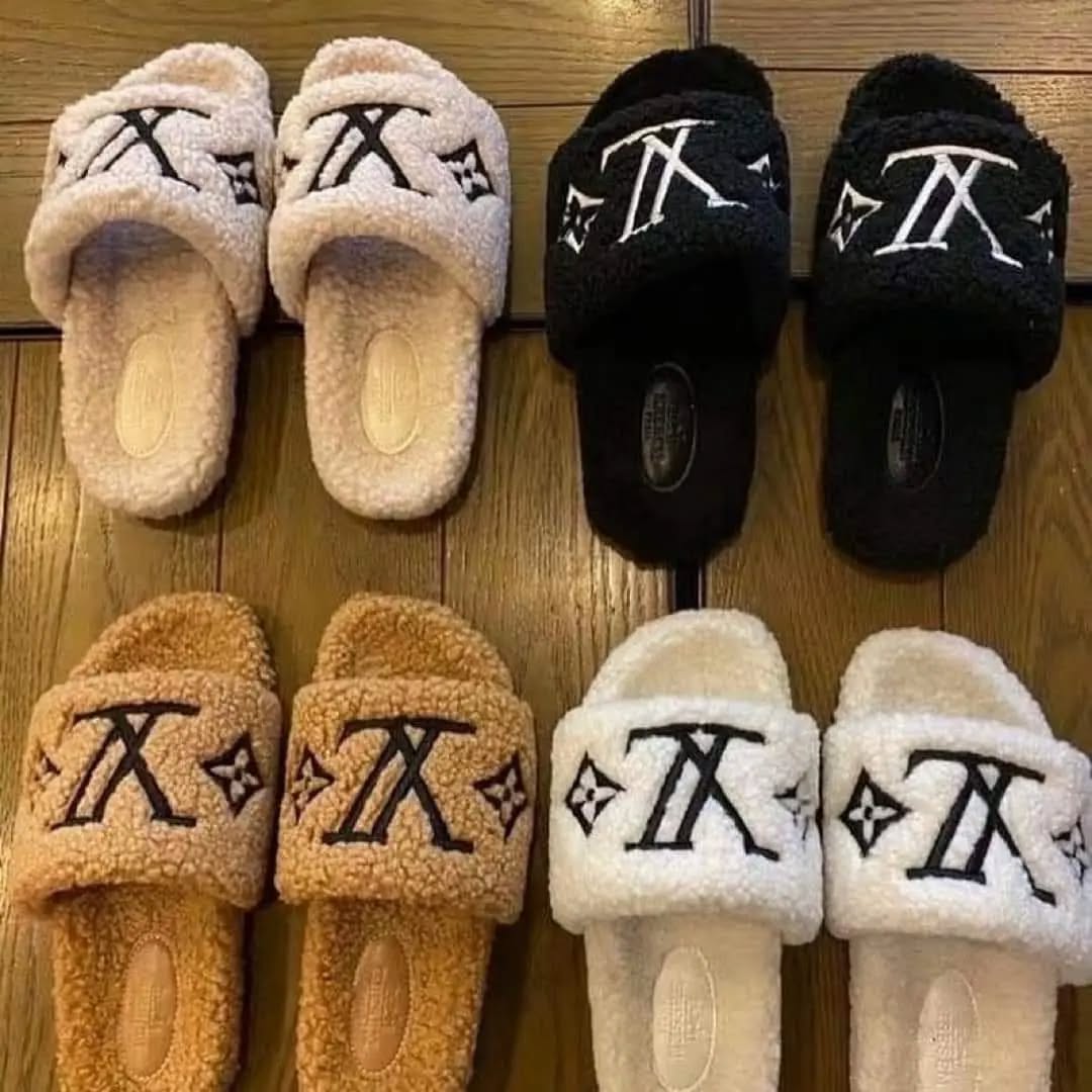 295709051_1014714682550684_3064865873143760105_n Louis Vuitton Designer Slippers Pallets - Image 1