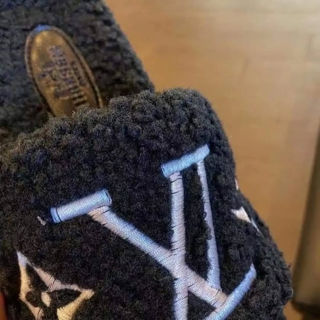 295738667_3157574777891084_7755794284353706961_n Louis Vuitton Designer Slippers Pallets - Image 5