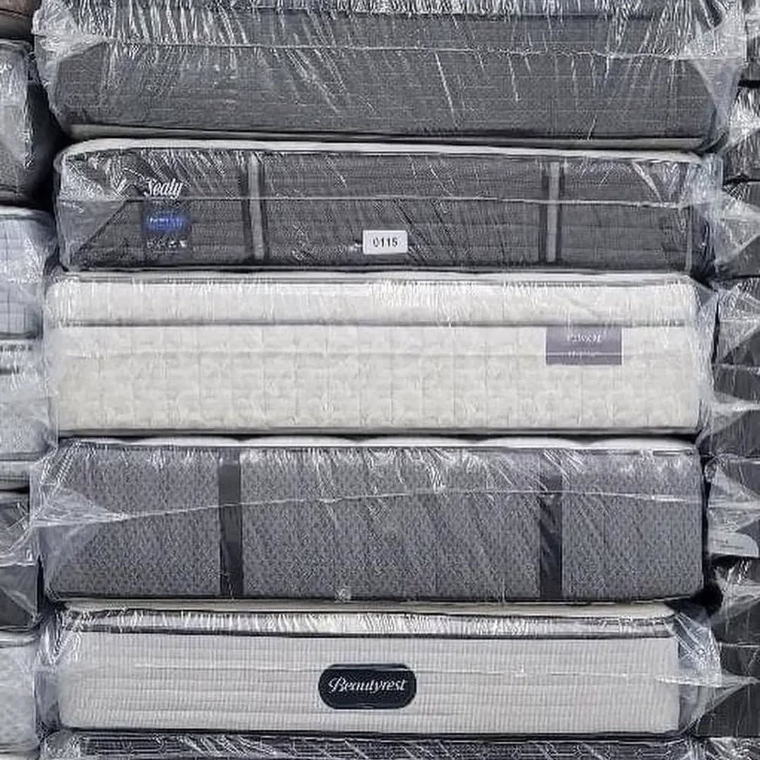 296181576_142262161817466_7267373568124389797_n Mattress/Foundation Pallets – Wholesale - Image 9