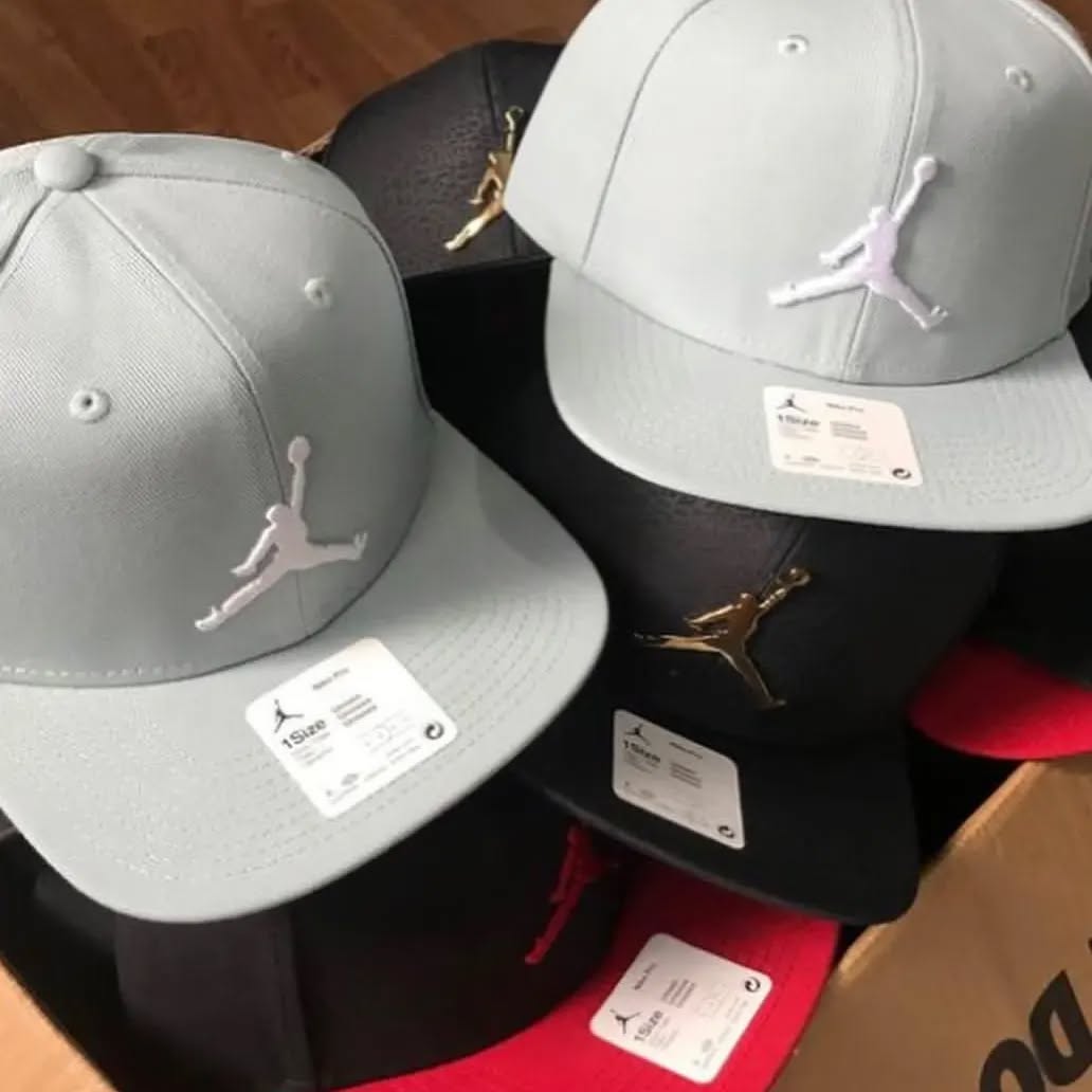 317821799_221007360281907_3423423649342939784_n Jordan Caps Pallets – Wholesale - Image 4