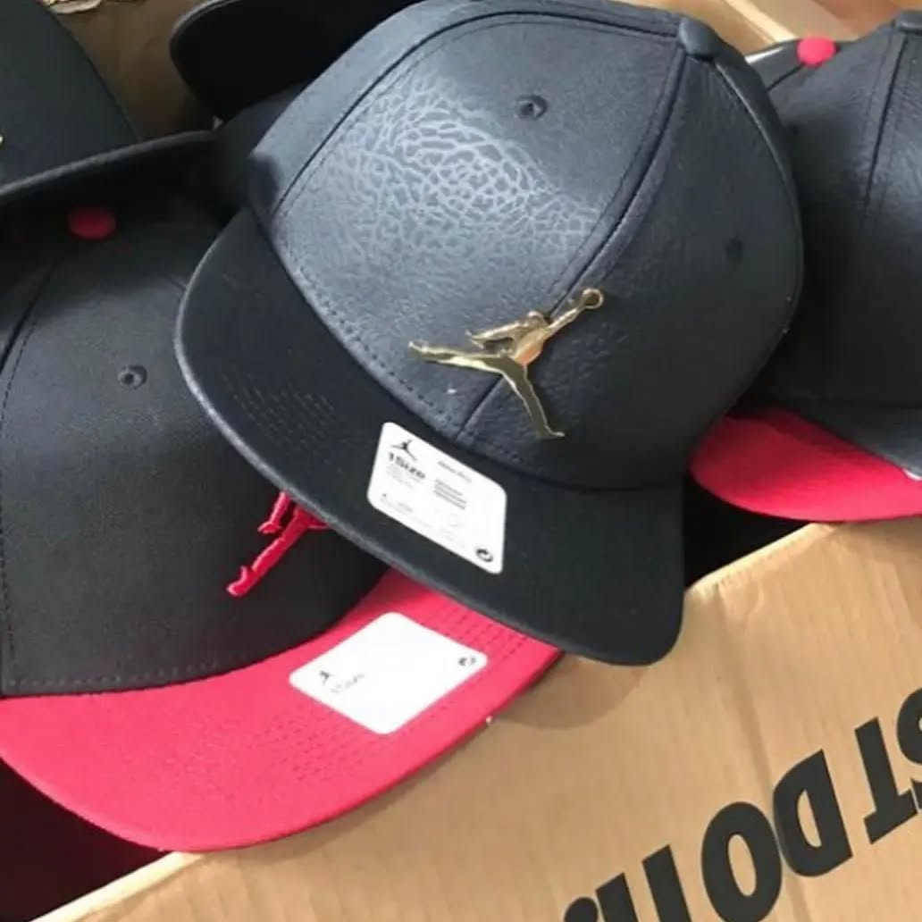 318213624_643854237484859_5581004950768633242_n Jordan Caps Pallets – Wholesale - Image 3