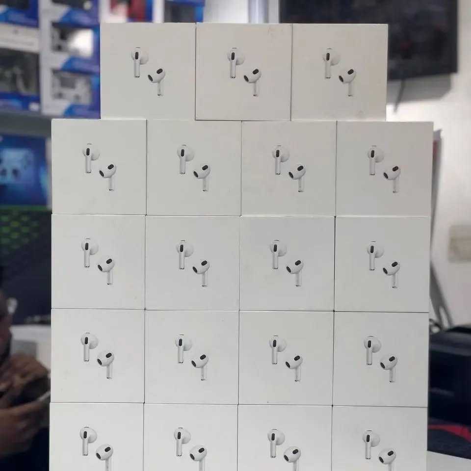 325469528_185502920739759_4480165546878113646_n Authentic Apple AirPods – Wholesale Pallets - Image 4