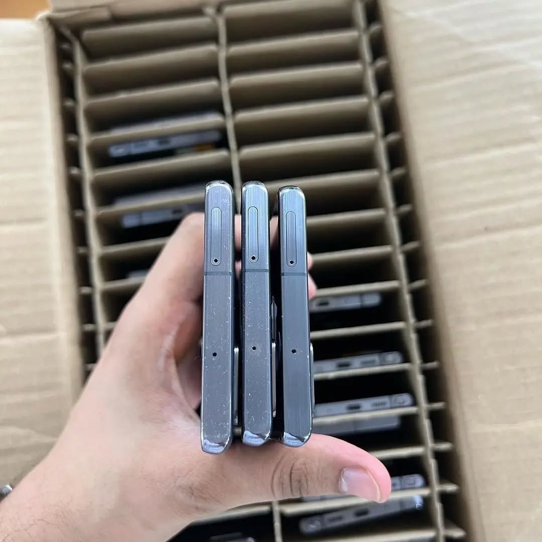 325678255_651929673396297_8989877367644712117_n Factory Unlocked Samsung Galaxy Note 20 - Image 5