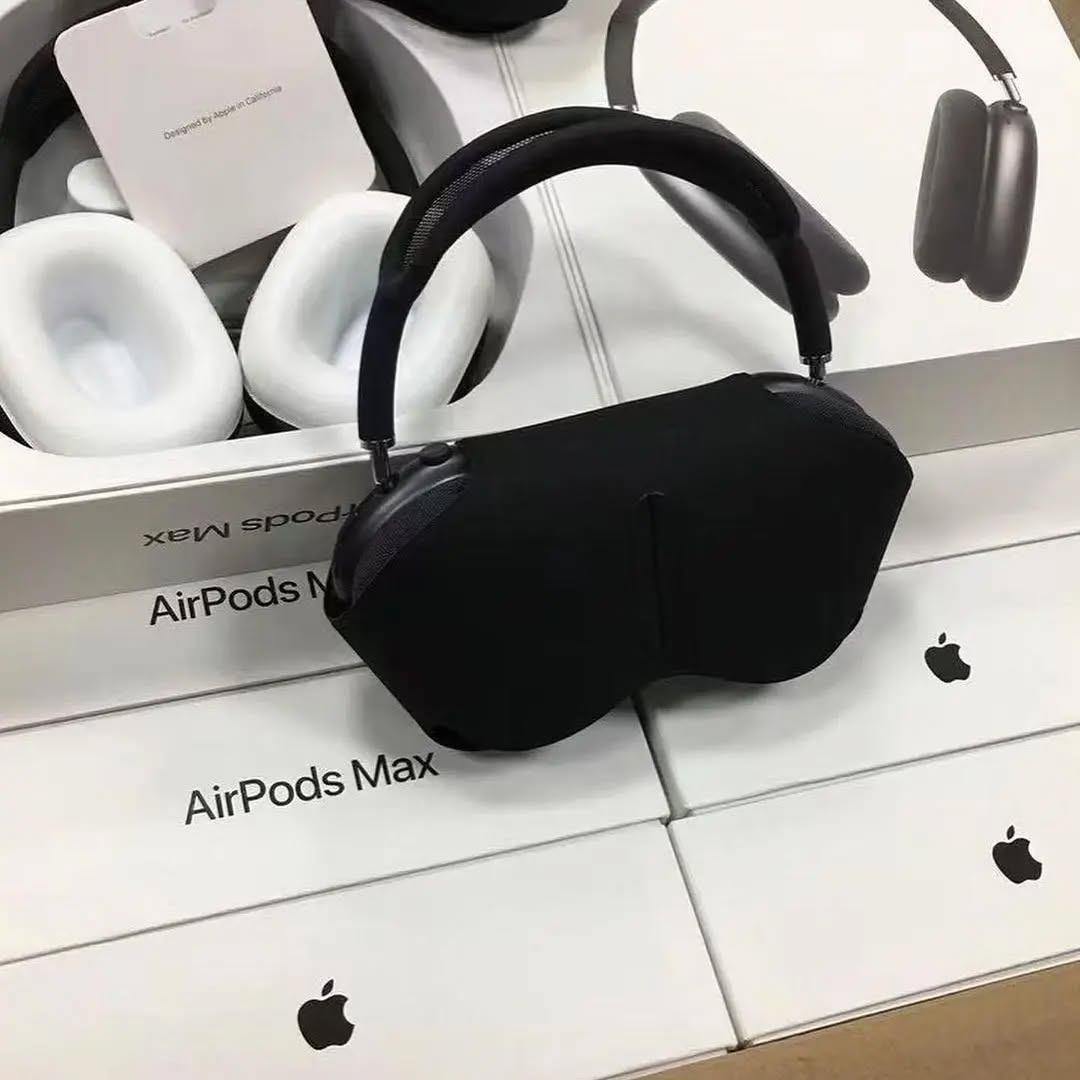 327012247_5682958935163477_6742748188368989990_n AirPods Max Pallets – Wholesale Apple Headphones for Resale (30 Units) - Image 2
