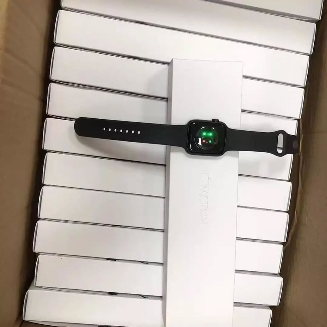 327313772_506258754911362_2559302124915158932_n Apple Watch Series 6 & 7 – Pallets - Image 3