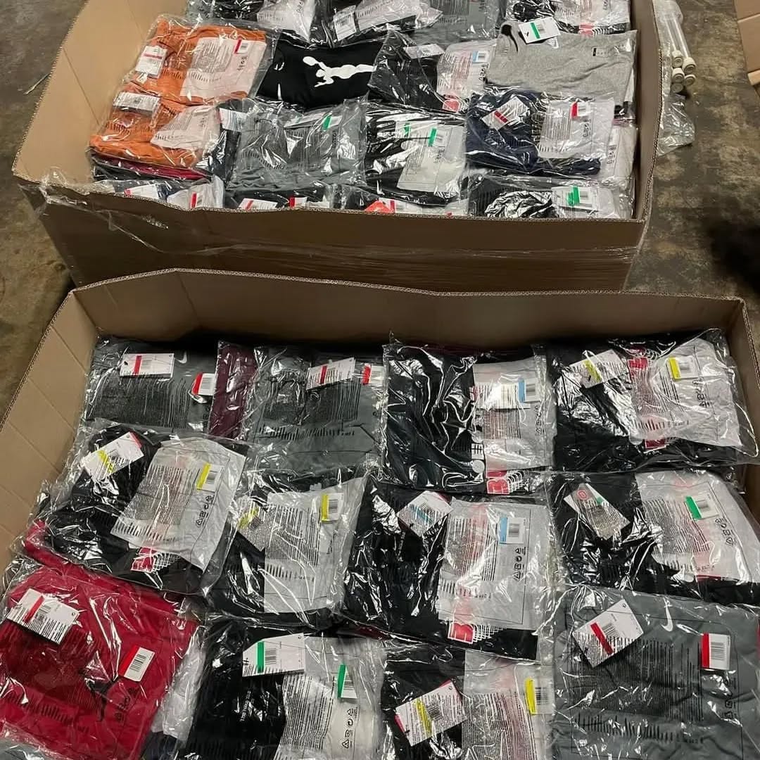 328015560_1375838519898719_497219495968339152_n Nike Men’s Shirts Pallets – Wholesale Liquidation - Image 3