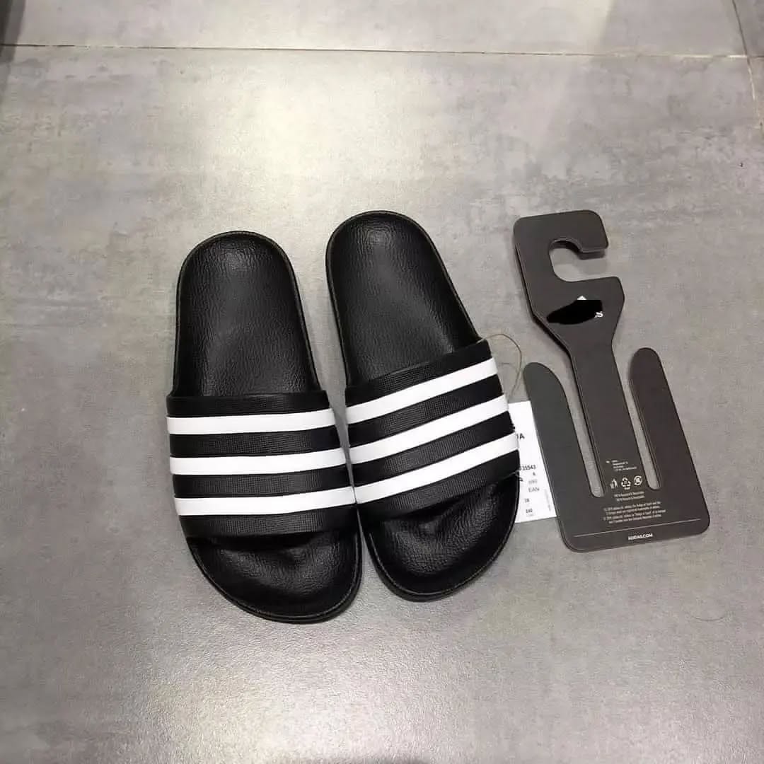 331277740_758022452325320_8767952108270534773_n Authentic Adidas Sandals – Wholesale Pallets - Image 5