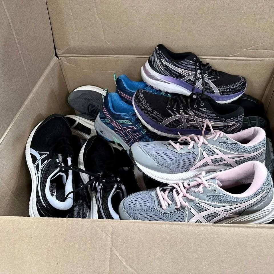 359545734_1350062448881851_8535210432370058564_n Mixed Shoes Pallet – Wholesale - Image 7