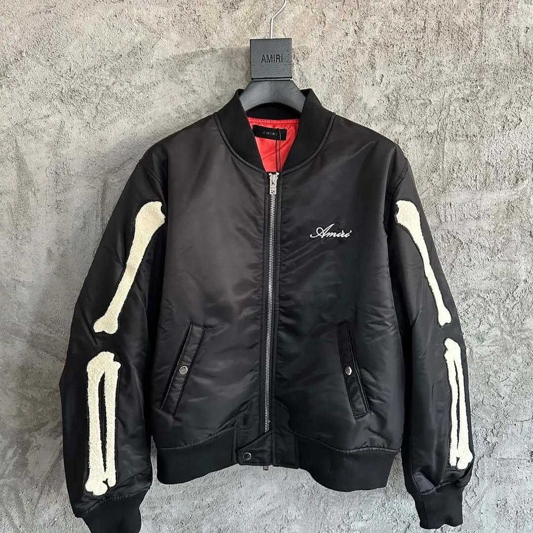 386399403_335134069020476_8137320442853765256_n Winter Jacket Pallets – Wholesale - Image 7
