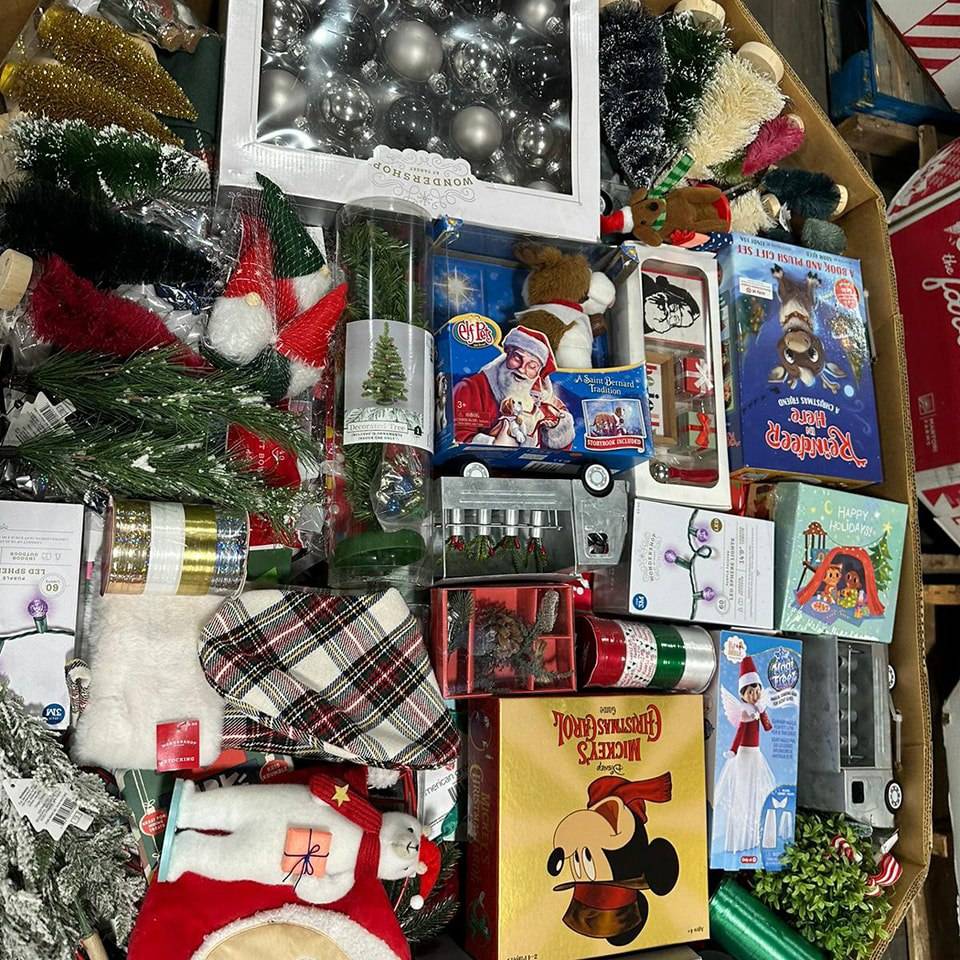 409372890_782855743855055_2303690010125695527_n Christmas Liquidation Pallets - Wholesale - Image 2