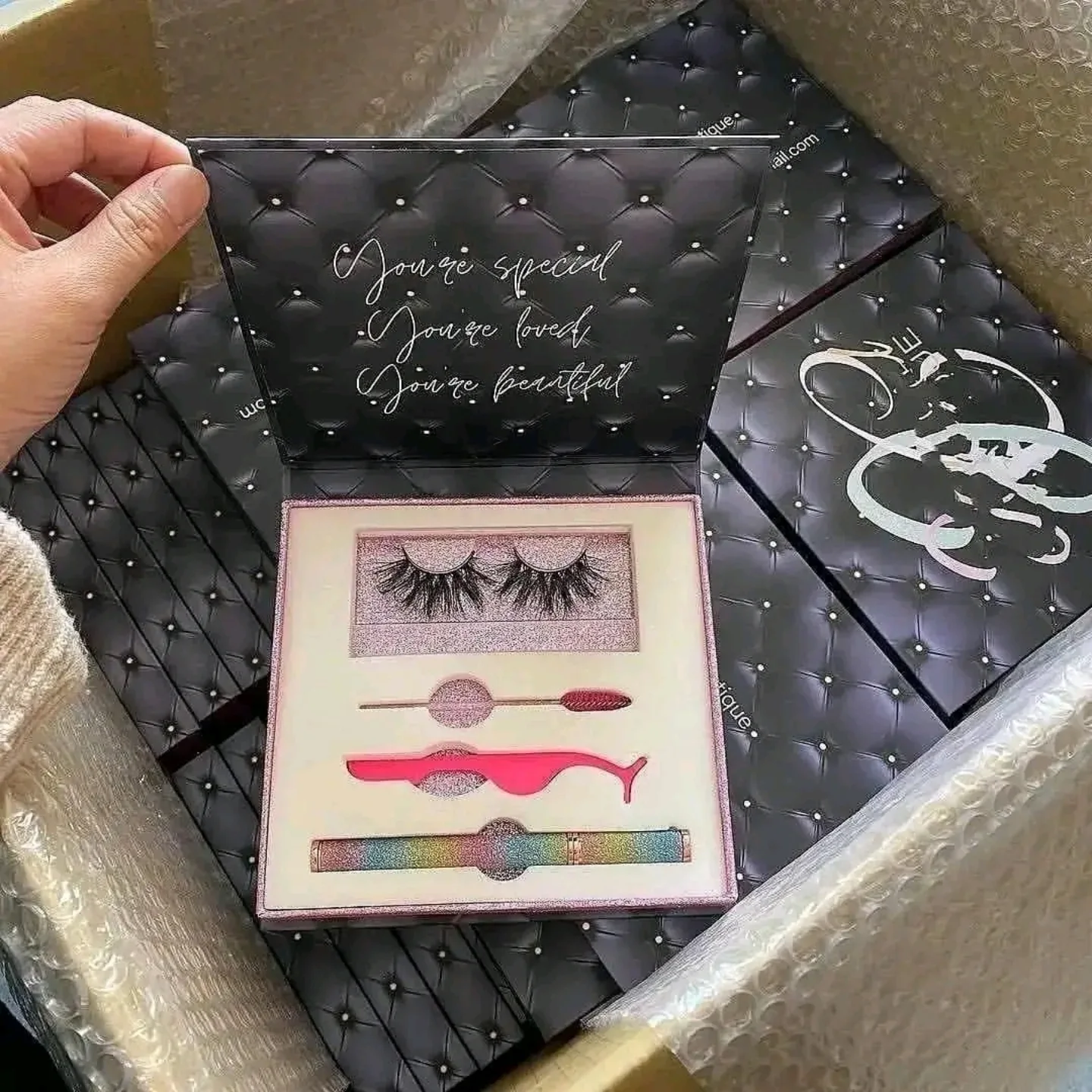 497709905_17963202944922326_6800156825065819903_n Eyelashes Pallets – Wholesale - Image 2