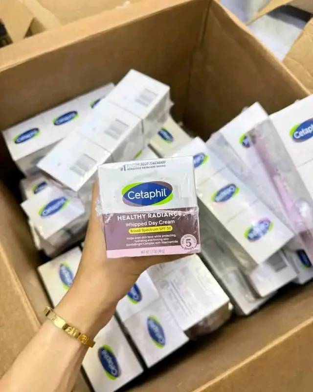 503404358_17965786556922326_7070852590396341986_n Cetaphil Skincare Cosmetics – Wholesale Pallets - Image 5