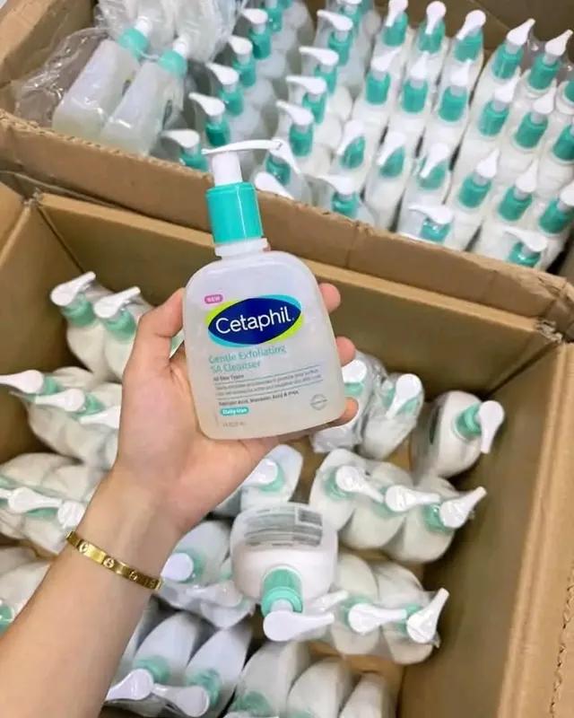 503558304_17965786649922326_579696690992694037_n Cetaphil Skincare Cosmetics – Wholesale Pallets - Image 4