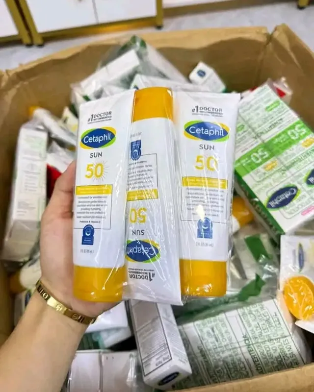 503609247_17965786547922326_8322319501680568382_n Cetaphil Skincare Cosmetics – Wholesale Pallets - Image 1
