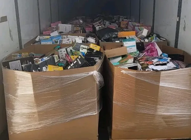 504070647_17966613008922326_617086311621448232_n High Piece Count Mini Electronics Pallet – Wholesale - Image 9