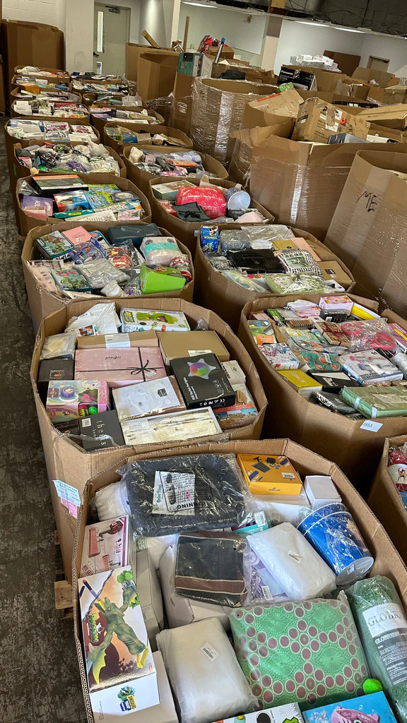 amazon-high-count-usa-truck-load-24-pallets-liquidationdeals-ca-40373527675135_1024x1024 AMAZON HIGH COUNT USA - Truck Load 24 PALLETS - Image 16