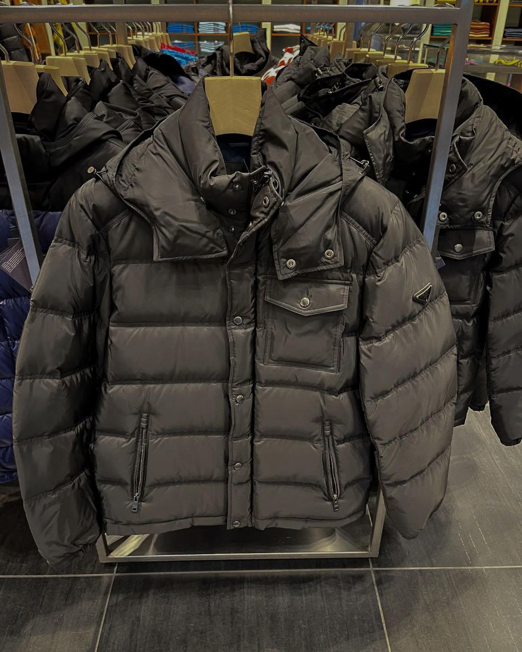 photo_2024-09-13_06-18-52 Winter Jacket Liquidation Pallets - Image 1